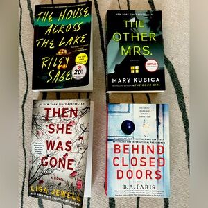 4 Books - Thrillers